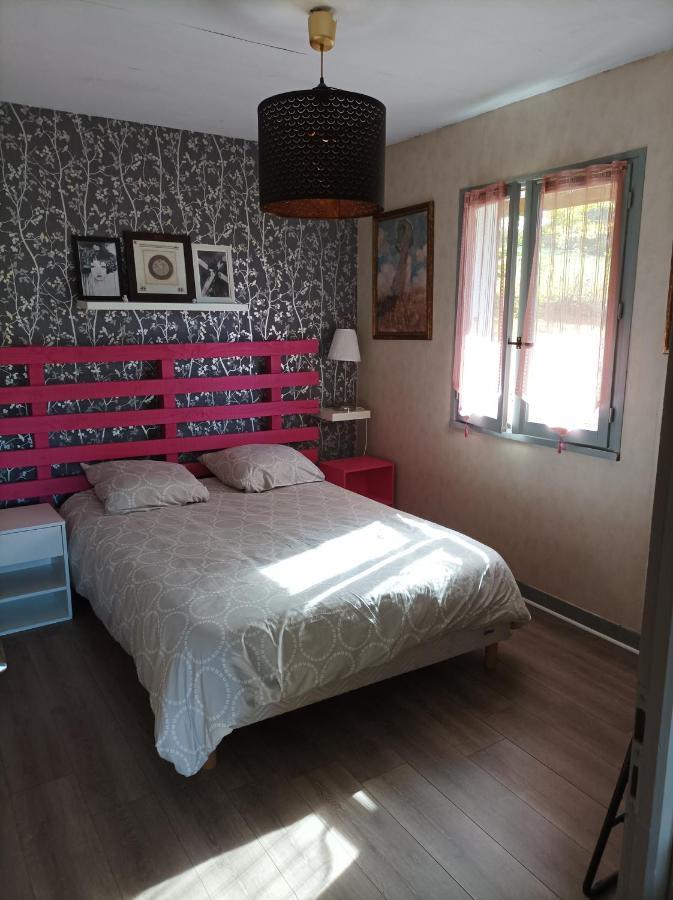Chalet Deux Chambres Au Calme Saint-Brisson Экстерьер фото